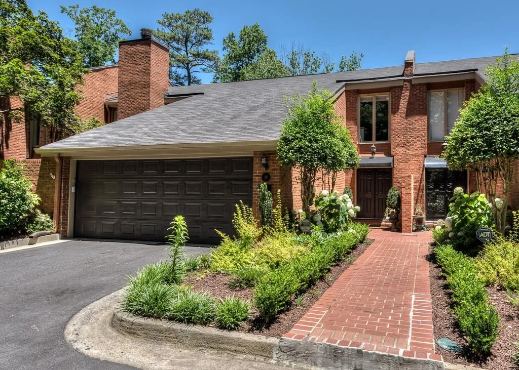 29 Willow Glen Ne, Atlanta, Georgia 30342, 4 Bedrooms Bedrooms, ,4 BathroomsBathrooms,Residential,Sold,29 Willow Glen Ne,5704912