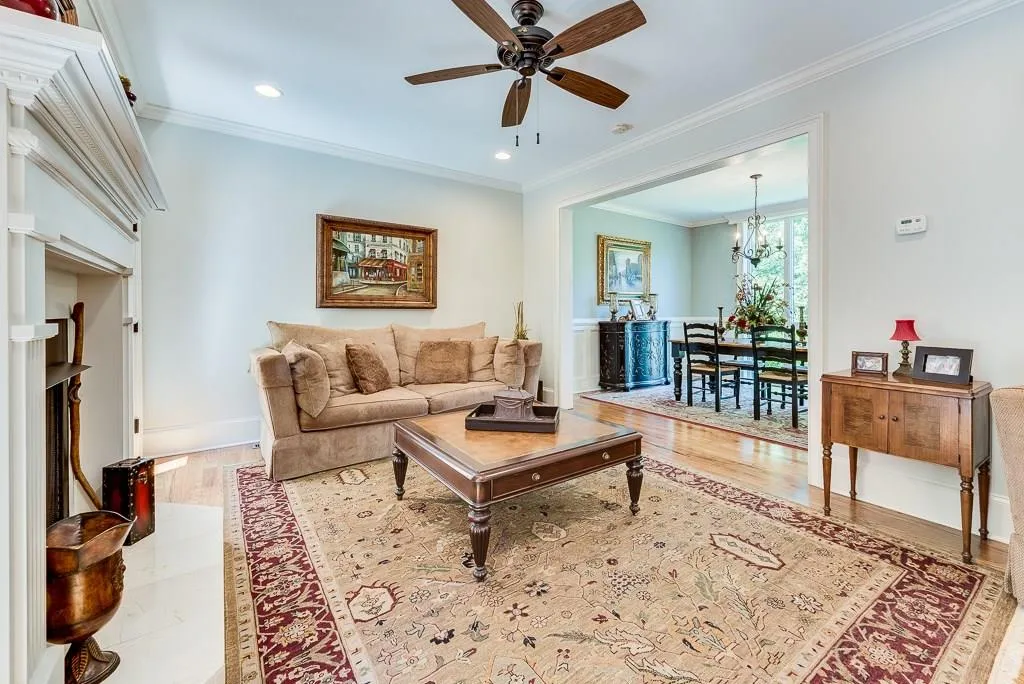 29 Willow Glen Ne, Atlanta, Georgia 30342, 4 Bedrooms Bedrooms, ,4 BathroomsBathrooms,Residential,Sold,29 Willow Glen Ne,5704912