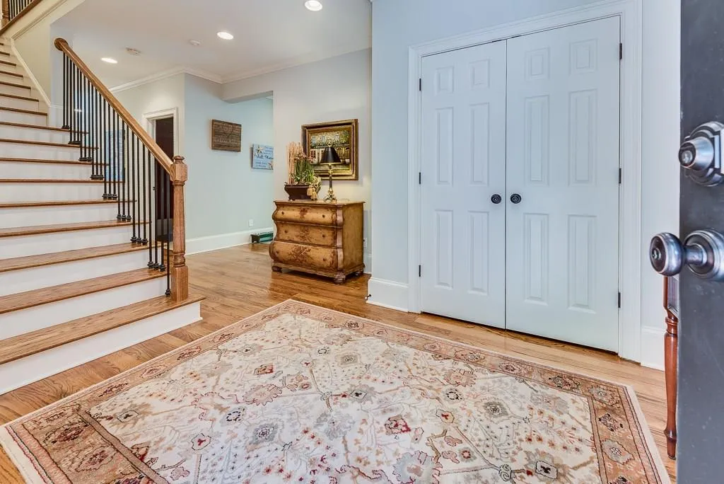 29 Willow Glen Ne, Atlanta, Georgia 30342, 4 Bedrooms Bedrooms, ,4 BathroomsBathrooms,Residential,Sold,29 Willow Glen Ne,5704912