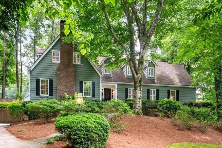 8950 Huntcliff Trace, Sandy Springs, Georgia 30350