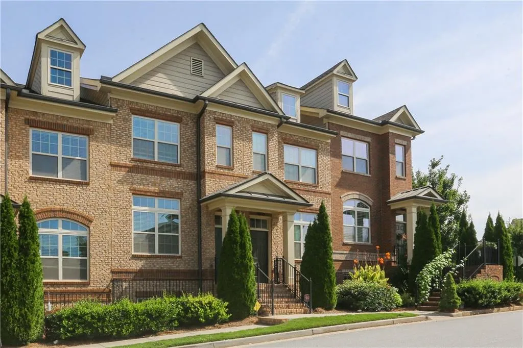 7480 Glisten Avenue, Atlanta, Georgia 30328, 3 Bedrooms Bedrooms, ,3 BathroomsBathrooms,Residential,Sold,7480 Glisten Avenue,6045228