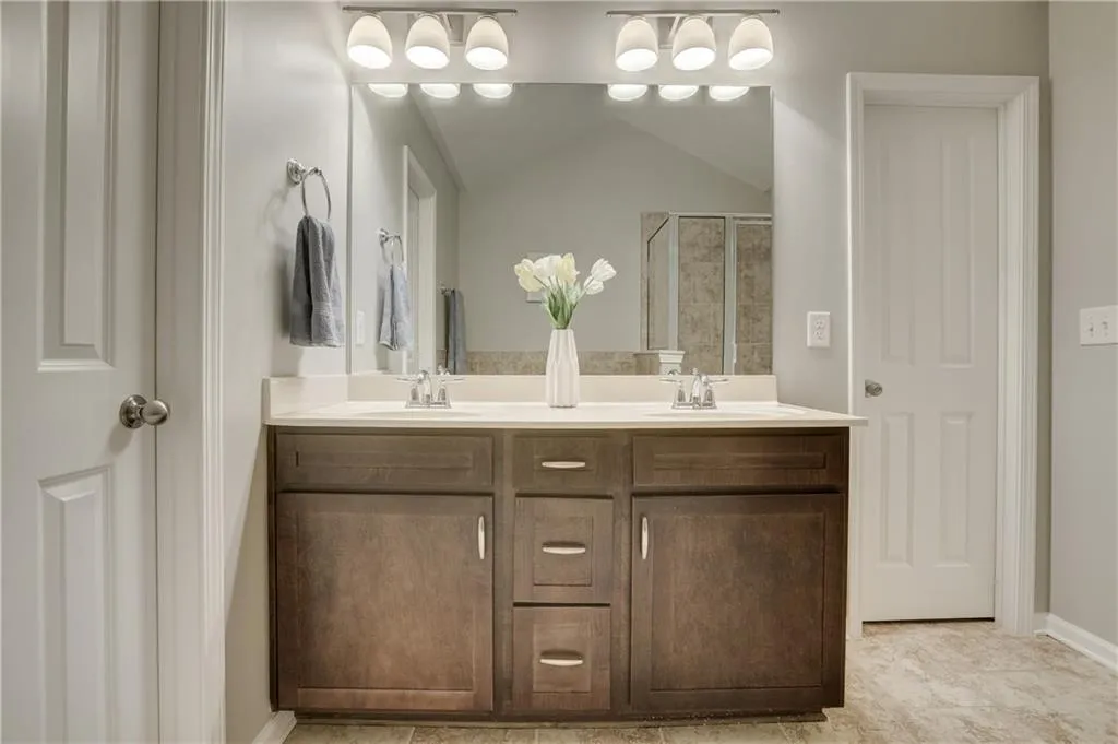 7480 Glisten Avenue, Atlanta, Georgia 30328, 3 Bedrooms Bedrooms, ,3 BathroomsBathrooms,Residential,Sold,7480 Glisten Avenue,6045228