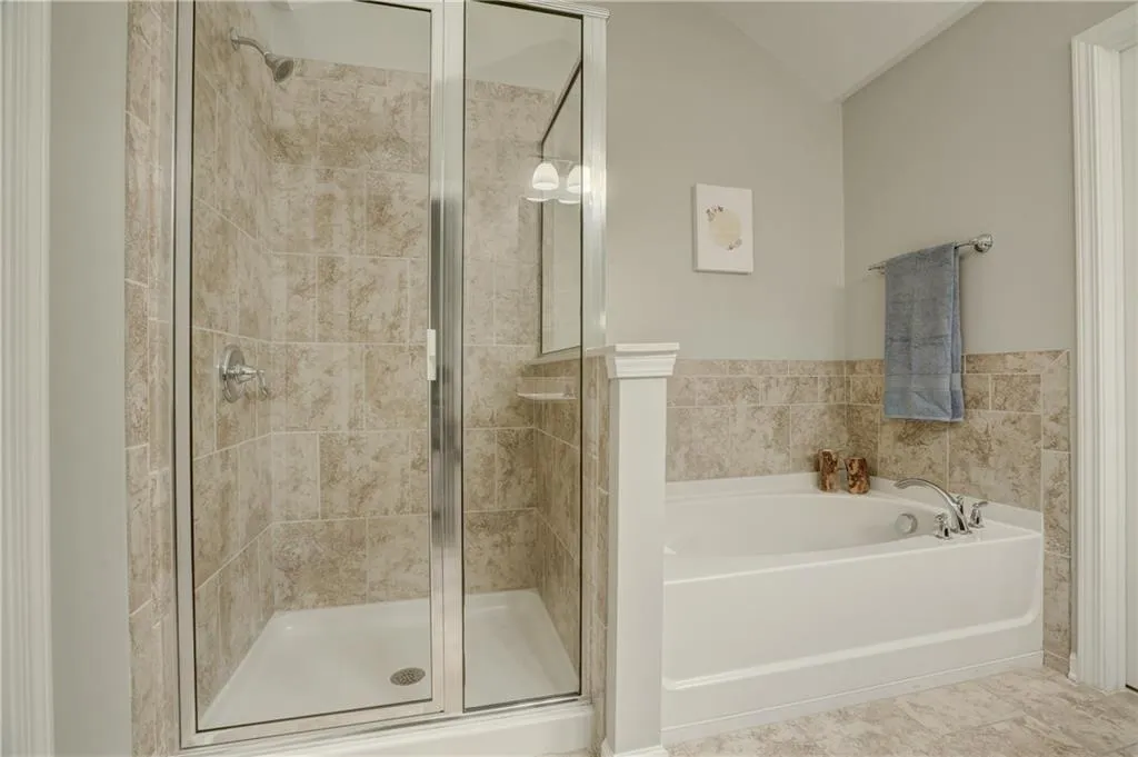 7480 Glisten Avenue, Atlanta, Georgia 30328, 3 Bedrooms Bedrooms, ,3 BathroomsBathrooms,Residential,Sold,7480 Glisten Avenue,6045228