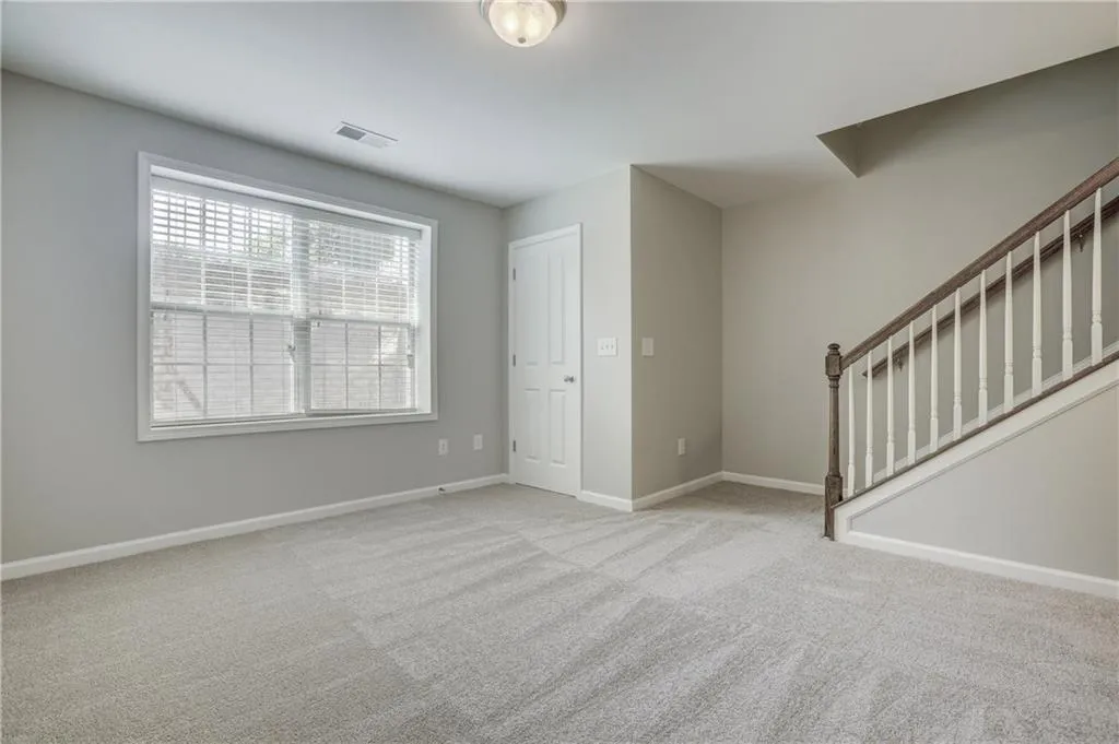7480 Glisten Avenue, Atlanta, Georgia 30328, 3 Bedrooms Bedrooms, ,3 BathroomsBathrooms,Residential,Sold,7480 Glisten Avenue,6045228