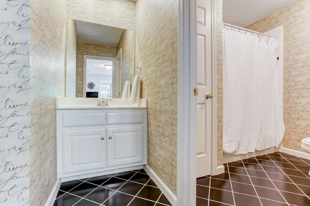 130 Belvedere Court, Sandy Springs, Georgia 30350, 5 Bedrooms Bedrooms, ,4 BathroomsBathrooms,Residential,Sold,130 Belvedere Court,6587597