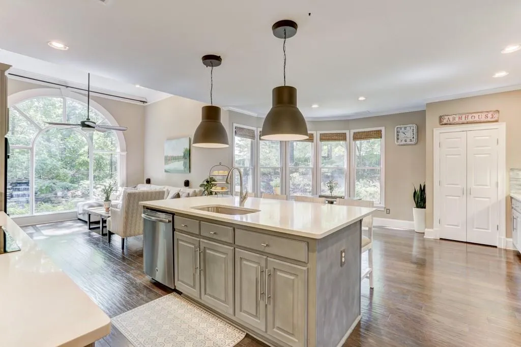 130 Belvedere Court, Sandy Springs, Georgia 30350, 5 Bedrooms Bedrooms, ,4 BathroomsBathrooms,Residential,Sold,130 Belvedere Court,6587597