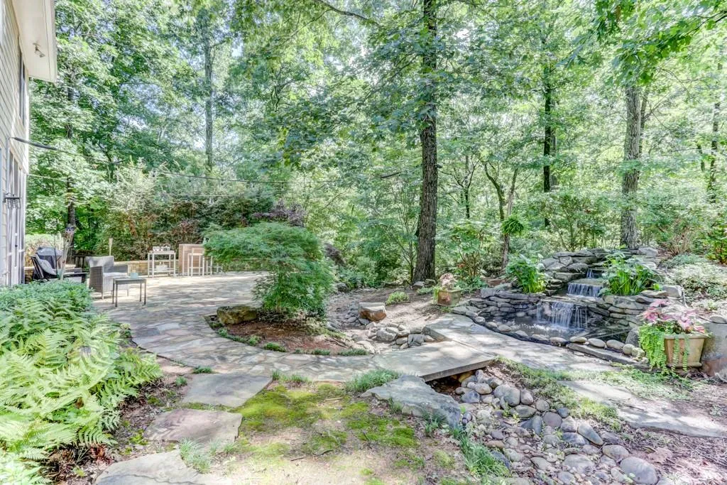 130 Belvedere Court, Sandy Springs, Georgia 30350, 5 Bedrooms Bedrooms, ,4 BathroomsBathrooms,Residential,Sold,130 Belvedere Court,6587597