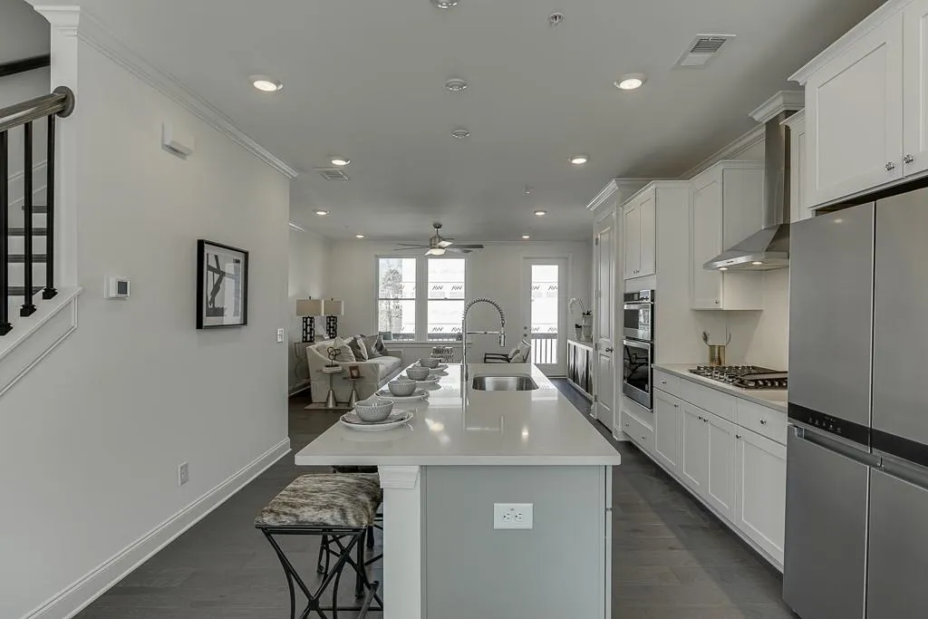 6529 Beacon Drive Unit 372, Sandy Springs, Georgia 30328, 3 Bedrooms Bedrooms, ,3 BathroomsBathrooms,Residential,Sold,6529 Beacon Drive Unit 372,7000142