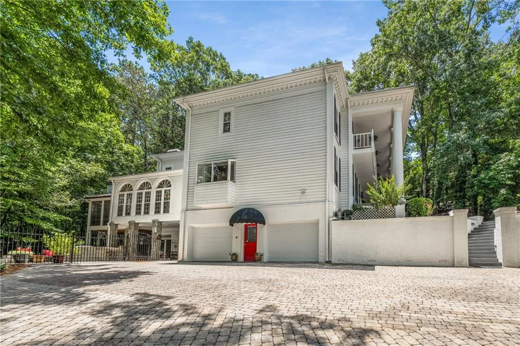 9035 River Run, Atlanta, Georgia 30350, 5 Bedrooms Bedrooms, ,4 BathroomsBathrooms,Residential,For Sale,9035 River Run,7631826