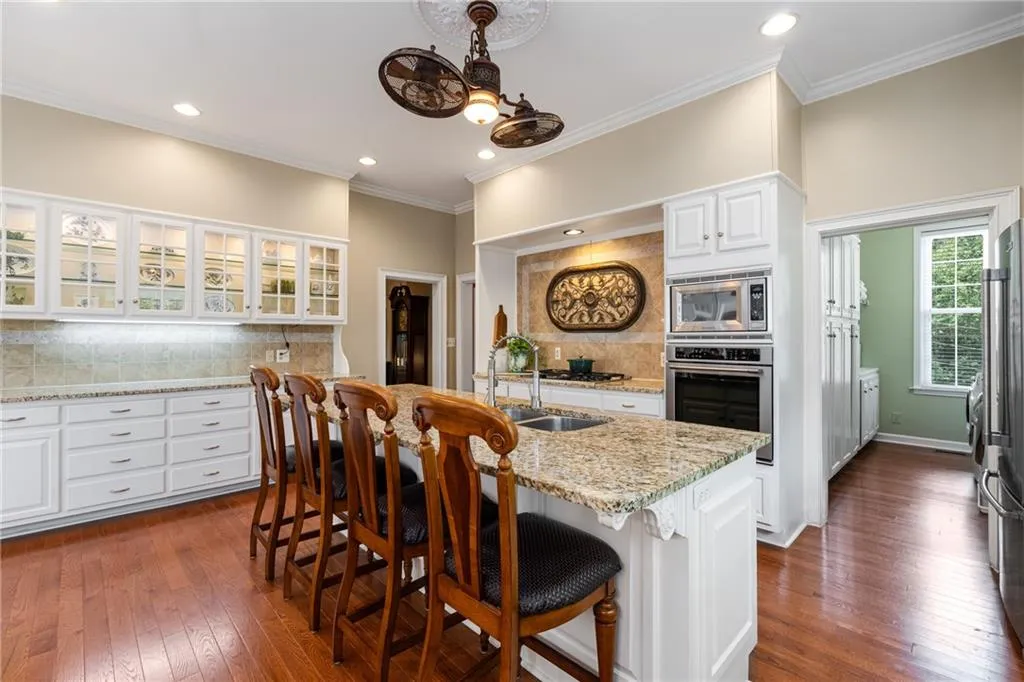 9035 River Run, Atlanta, Georgia 30350, 5 Bedrooms Bedrooms, ,4 BathroomsBathrooms,Residential,For Sale,9035 River Run,7631826