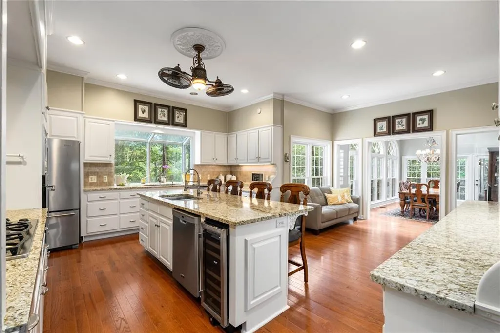 9035 River Run, Atlanta, Georgia 30350, 5 Bedrooms Bedrooms, ,4 BathroomsBathrooms,Residential,For Sale,9035 River Run,7631826