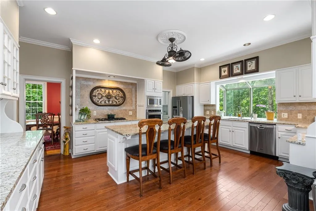 9035 River Run, Atlanta, Georgia 30350, 5 Bedrooms Bedrooms, ,4 BathroomsBathrooms,Residential,For Sale,9035 River Run,7631826
