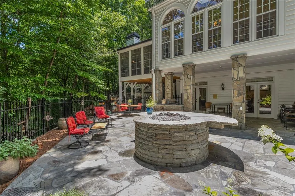 9035 River Run, Atlanta, Georgia 30350, 5 Bedrooms Bedrooms, ,4 BathroomsBathrooms,Residential,For Sale,9035 River Run,7631826