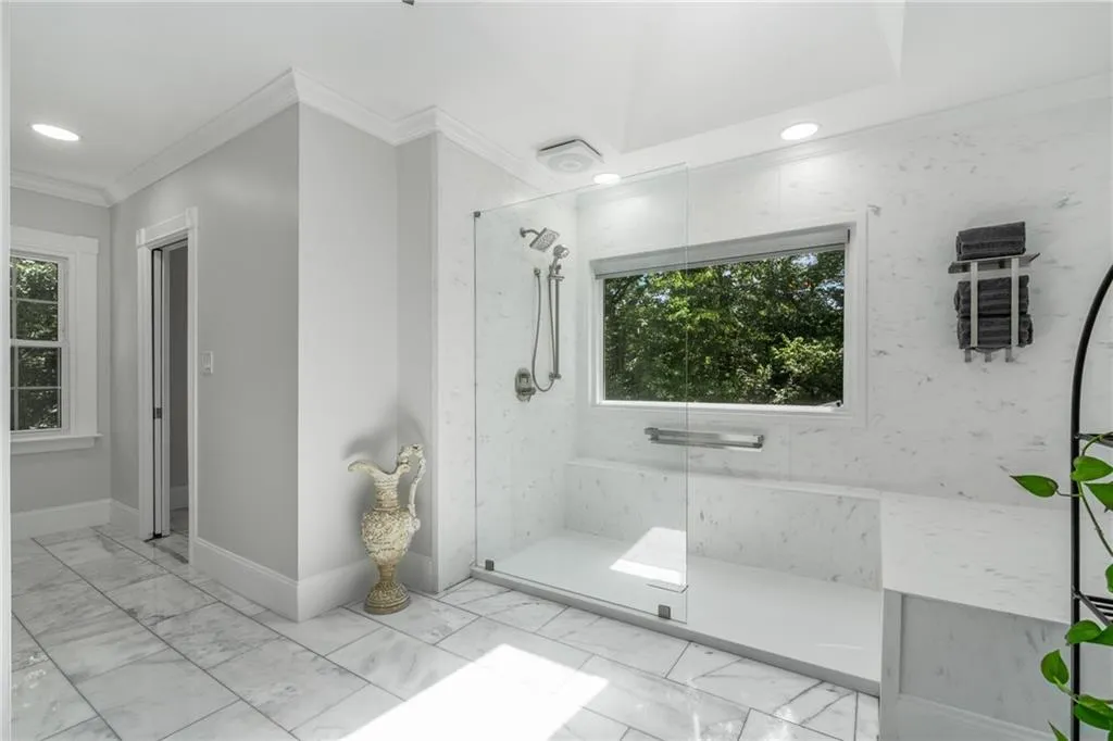 9035 River Run, Atlanta, Georgia 30350, 5 Bedrooms Bedrooms, ,4 BathroomsBathrooms,Residential,For Sale,9035 River Run,7631826