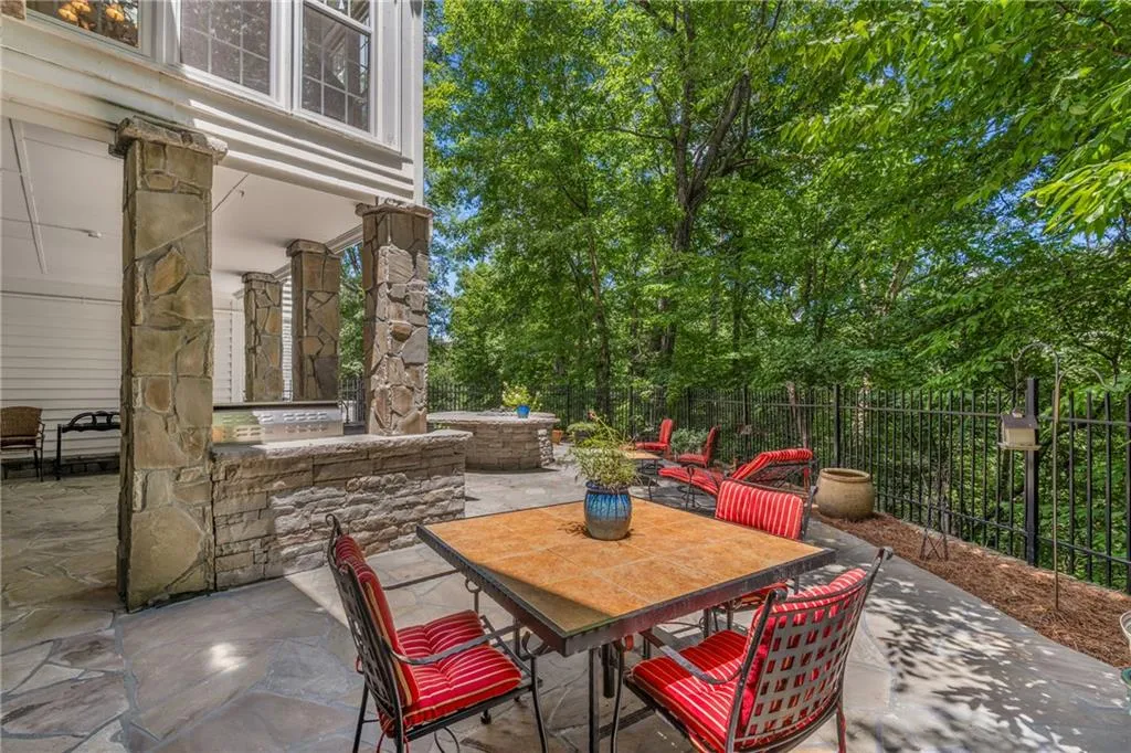 9035 River Run, Atlanta, Georgia 30350, 5 Bedrooms Bedrooms, ,4 BathroomsBathrooms,Residential,For Sale,9035 River Run,7631826
