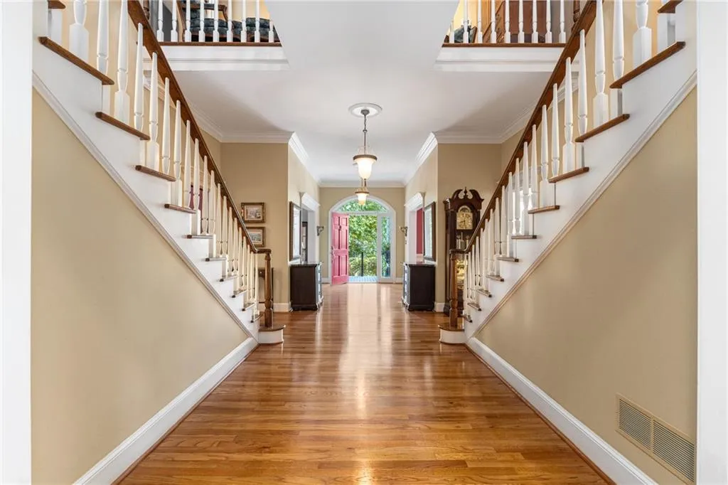 9035 River Run, Atlanta, Georgia 30350, 5 Bedrooms Bedrooms, ,4 BathroomsBathrooms,Residential,For Sale,9035 River Run,7631826