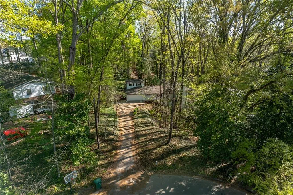 4659 Canyon Creek Trail, Atlanta, Georgia 30342, 4 Bedrooms Bedrooms, ,3 BathroomsBathrooms,Residential,Sold,4659 Canyon Creek Trail,7356209