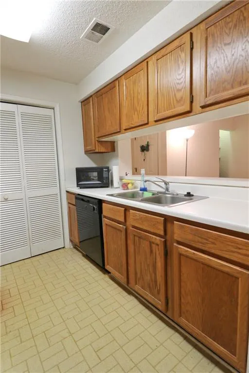 103 Barrington Hills Drive Unit 103, Atlanta, Georgia 30350, 1 Bedroom Bedrooms, ,1 BathroomBathrooms,Residential,Sold,103 Barrington Hills Drive Unit 103,5917249