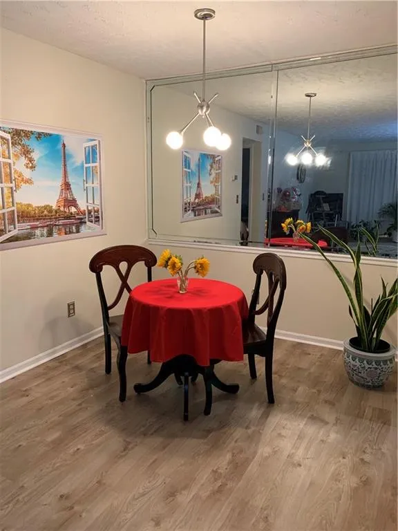 6851 Roswell Road Ne Unit B8, Sandy Springs, Georgia 30328, 1 Bedroom Bedrooms, ,1 BathroomBathrooms,Residential,Sold,6851 Roswell Road Ne Unit B8,6811446