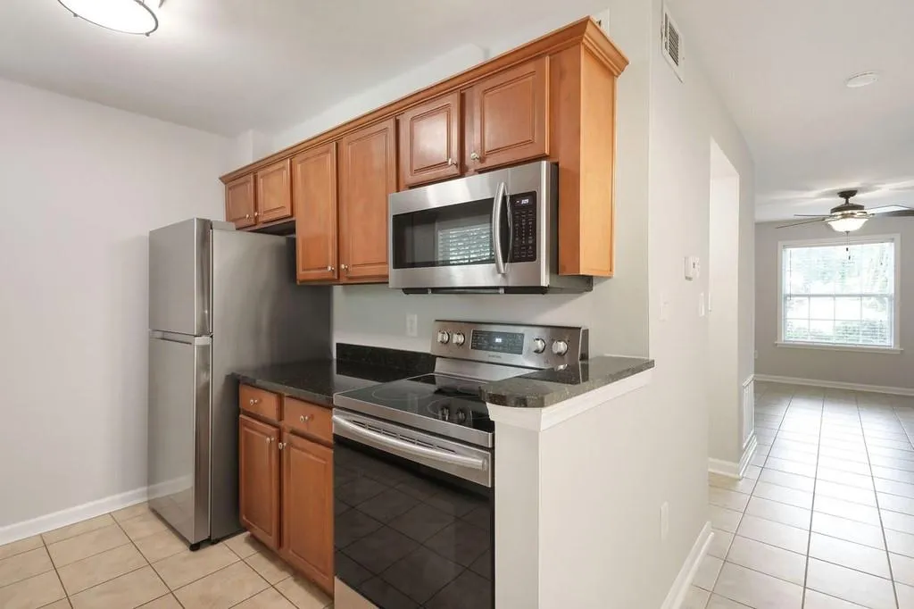 803 Brighton Point, Sandy Springs, Georgia 30328, 2 Bedrooms Bedrooms, ,2 BathroomsBathrooms,Residential,Sold,803 Brighton Point,6728065