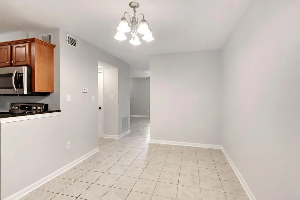 803 Brighton Point, Sandy Springs, Georgia 30328, 2 Bedrooms Bedrooms, ,2 BathroomsBathrooms,Residential,Sold,803 Brighton Point,6728065