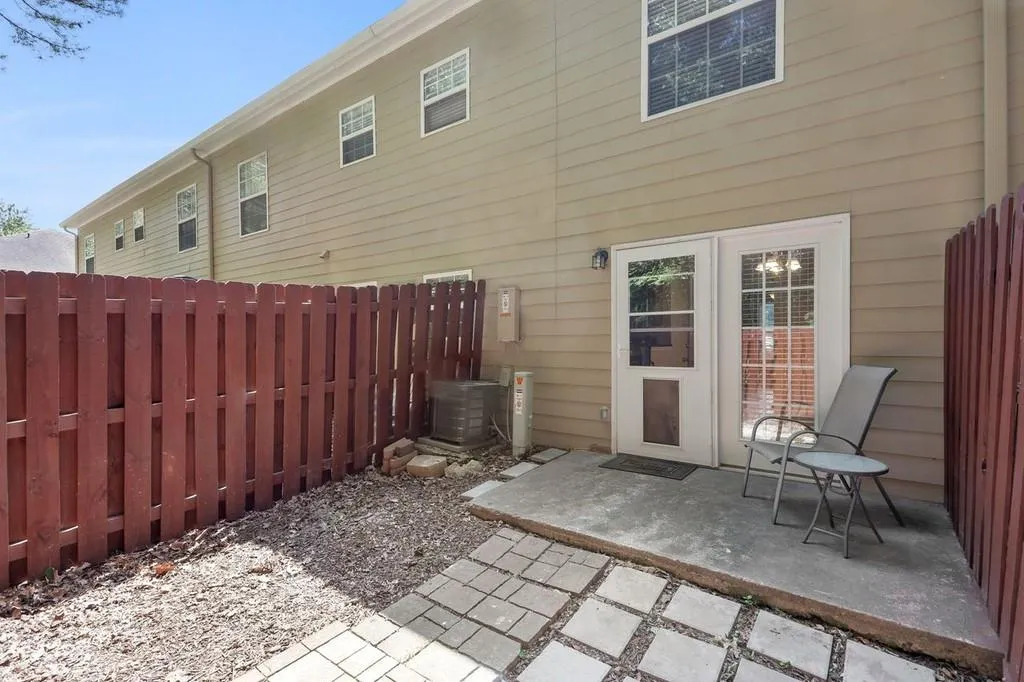 803 Brighton Point, Sandy Springs, Georgia 30328, 2 Bedrooms Bedrooms, ,2 BathroomsBathrooms,Residential,Sold,803 Brighton Point,6728065