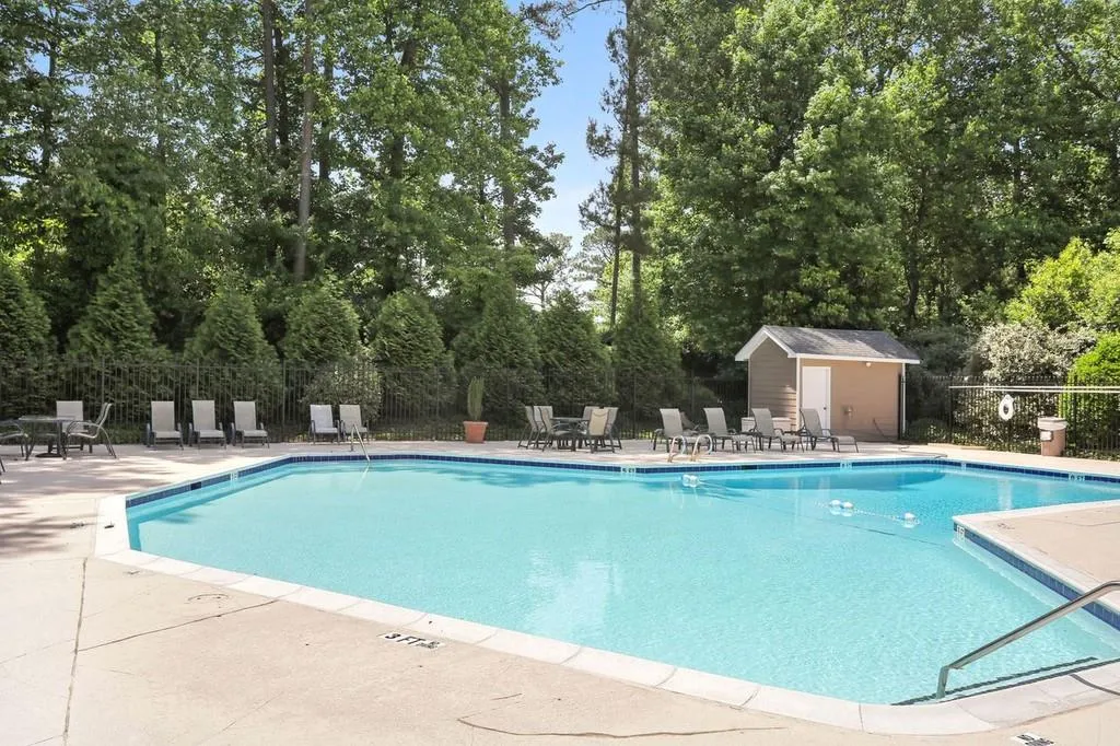 803 Brighton Point, Sandy Springs, Georgia 30328, 2 Bedrooms Bedrooms, ,2 BathroomsBathrooms,Residential,Sold,803 Brighton Point,6728065