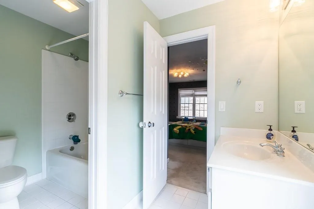 250 Wembley Circle, Sandy Springs, Georgia 30328, 5 Bedrooms Bedrooms, ,4 BathroomsBathrooms,Residential,Sold,250 Wembley Circle,6753986