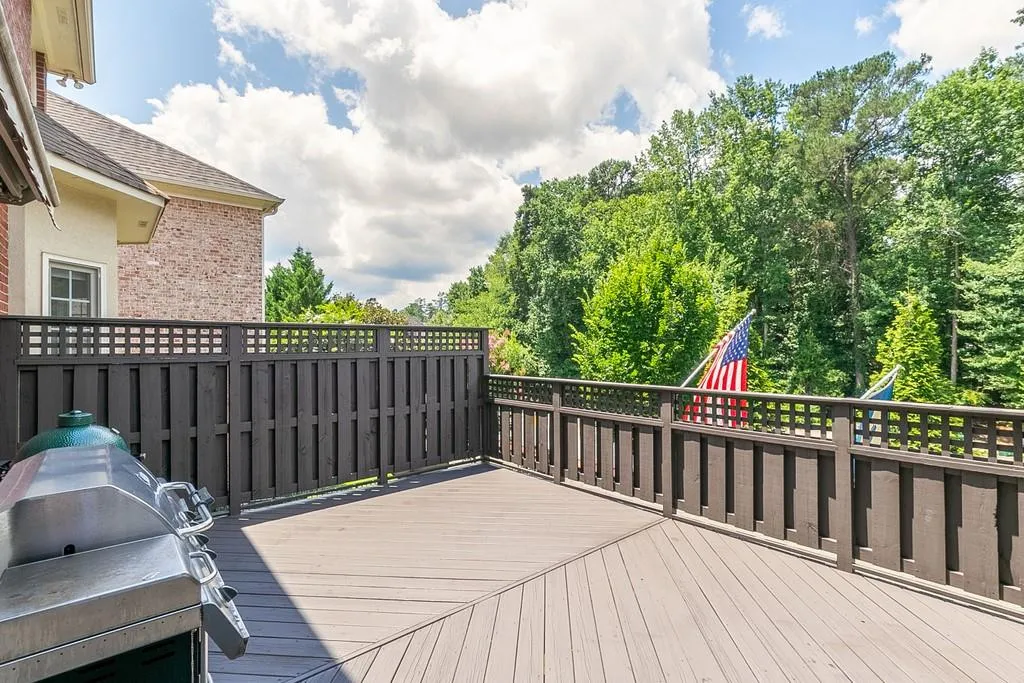 250 Wembley Circle, Sandy Springs, Georgia 30328, 5 Bedrooms Bedrooms, ,4 BathroomsBathrooms,Residential,Sold,250 Wembley Circle,6753986