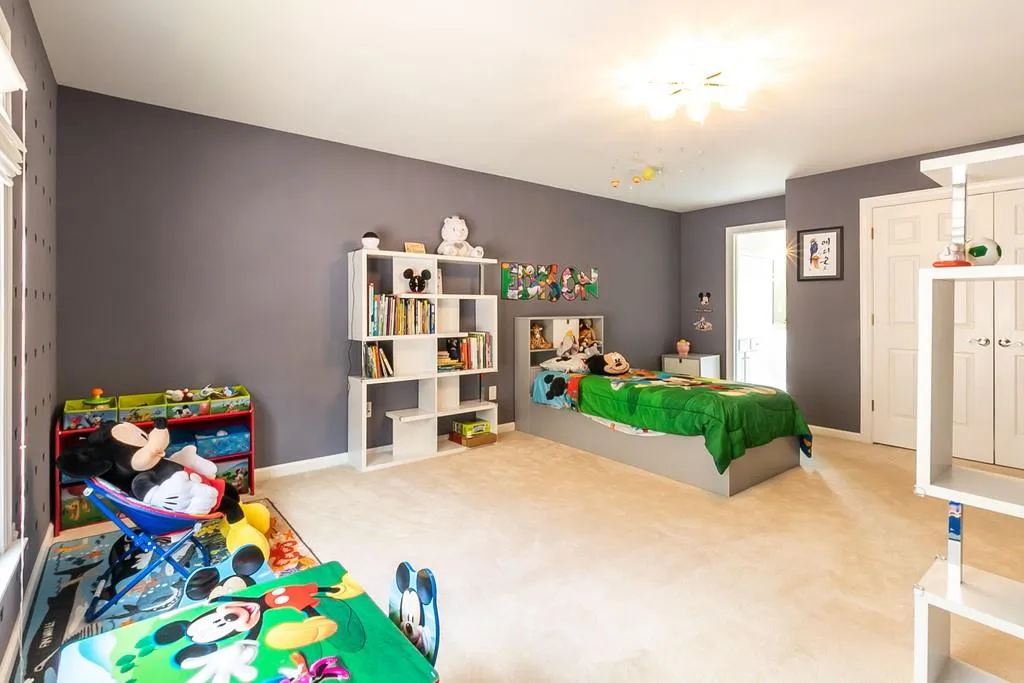 250 Wembley Circle, Sandy Springs, Georgia 30328, 5 Bedrooms Bedrooms, ,4 BathroomsBathrooms,Residential,Sold,250 Wembley Circle,6753986