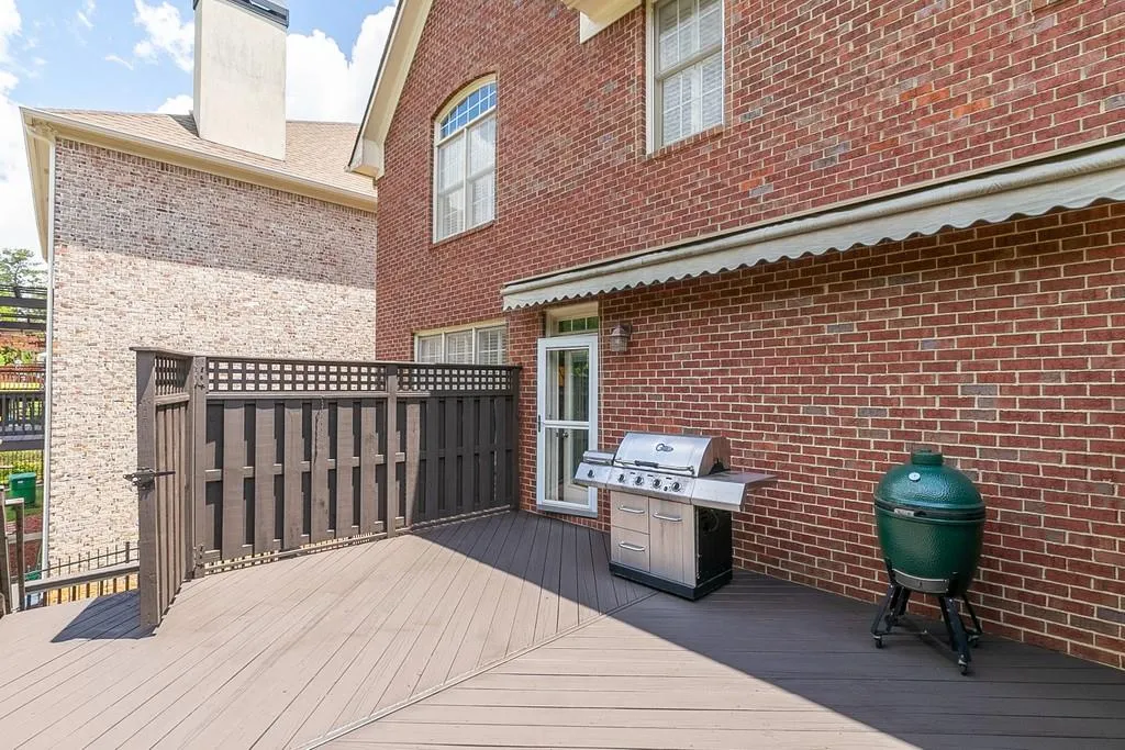 250 Wembley Circle, Sandy Springs, Georgia 30328, 5 Bedrooms Bedrooms, ,4 BathroomsBathrooms,Residential,Sold,250 Wembley Circle,6753986