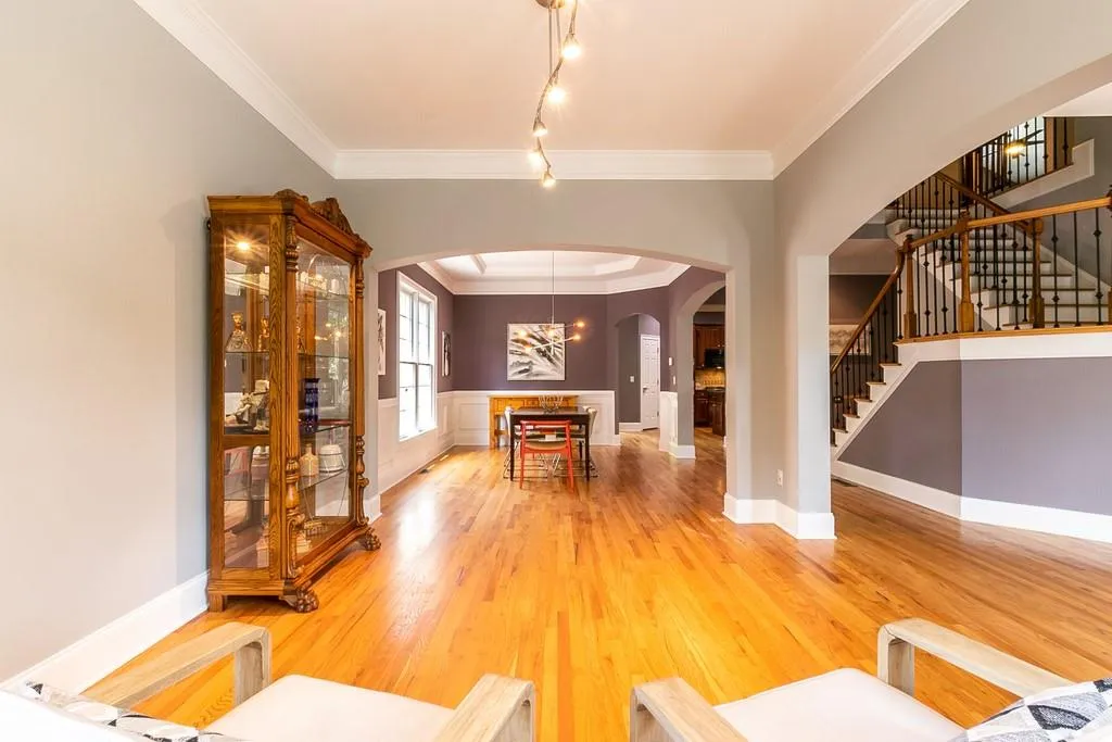 250 Wembley Circle, Sandy Springs, Georgia 30328, 5 Bedrooms Bedrooms, ,4 BathroomsBathrooms,Residential,Sold,250 Wembley Circle,6753986