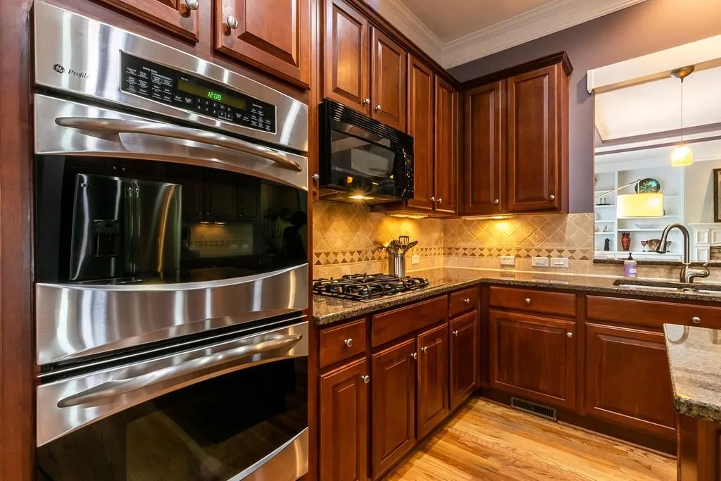 250 Wembley Circle, Sandy Springs, Georgia 30328, 5 Bedrooms Bedrooms, ,4 BathroomsBathrooms,Residential,Sold,250 Wembley Circle,6753986