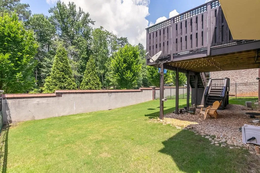 250 Wembley Circle, Sandy Springs, Georgia 30328, 5 Bedrooms Bedrooms, ,4 BathroomsBathrooms,Residential,Sold,250 Wembley Circle,6753986