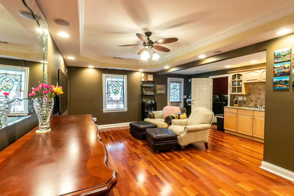 250 Wembley Circle, Sandy Springs, Georgia 30328, 5 Bedrooms Bedrooms, ,4 BathroomsBathrooms,Residential,Sold,250 Wembley Circle,6753986