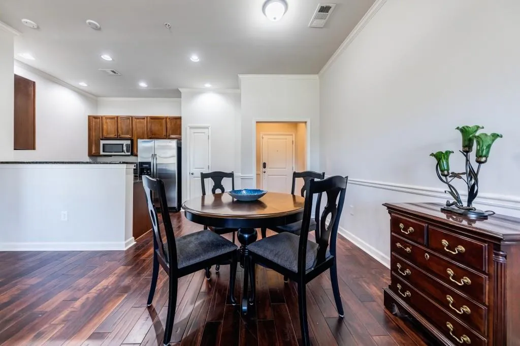 7265 Glisten Avenue Unit 130, Sandy Springs, Georgia 30328, 2 Bedrooms Bedrooms, ,2 BathroomsBathrooms,Residential,Sold,7265 Glisten Avenue Unit 130,6811461