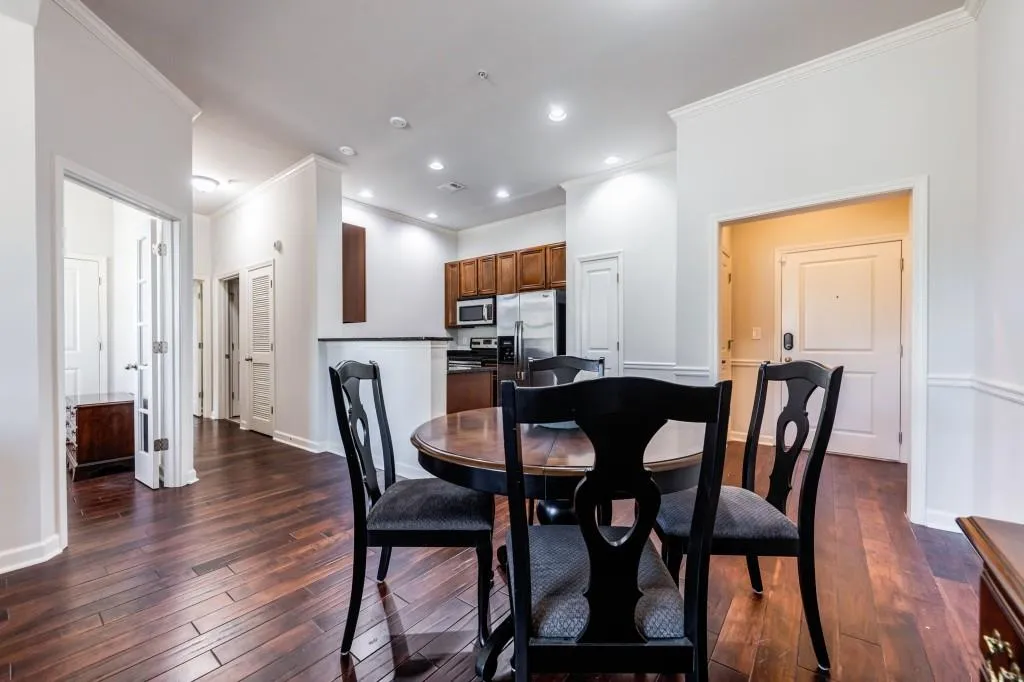 7265 Glisten Avenue Unit 130, Sandy Springs, Georgia 30328, 2 Bedrooms Bedrooms, ,2 BathroomsBathrooms,Residential,Sold,7265 Glisten Avenue Unit 130,6811461