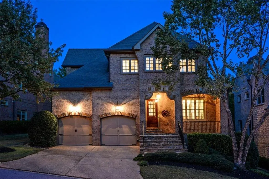 1781 Buckhead Valley Lane Ne, Brookhaven, Georgia 30324, 4 Bedrooms Bedrooms, ,3 BathroomsBathrooms,Residential,Sold,1781 Buckhead Valley Lane Ne,5925307