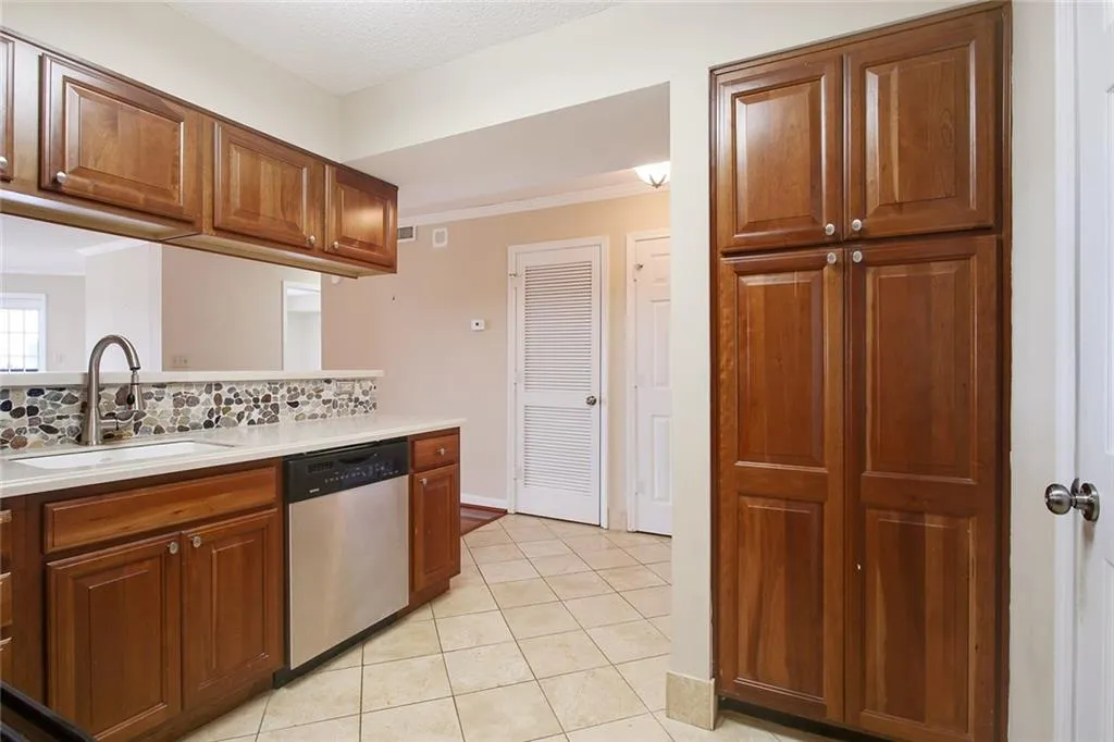795 Hammond Drive Unit 1501, Sandy Springs, Georgia 30328, 2 Bedrooms Bedrooms, ,1 BathroomBathrooms,Residential,Sold,795 Hammond Drive Unit 1501,6616699