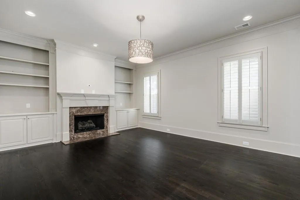 6256 Mount Vernon Oaks Drive, Atlanta, Georgia 30328, 5 Bedrooms Bedrooms, ,4 BathroomsBathrooms,Residential,Sold,6256 Mount Vernon Oaks Drive,6841845