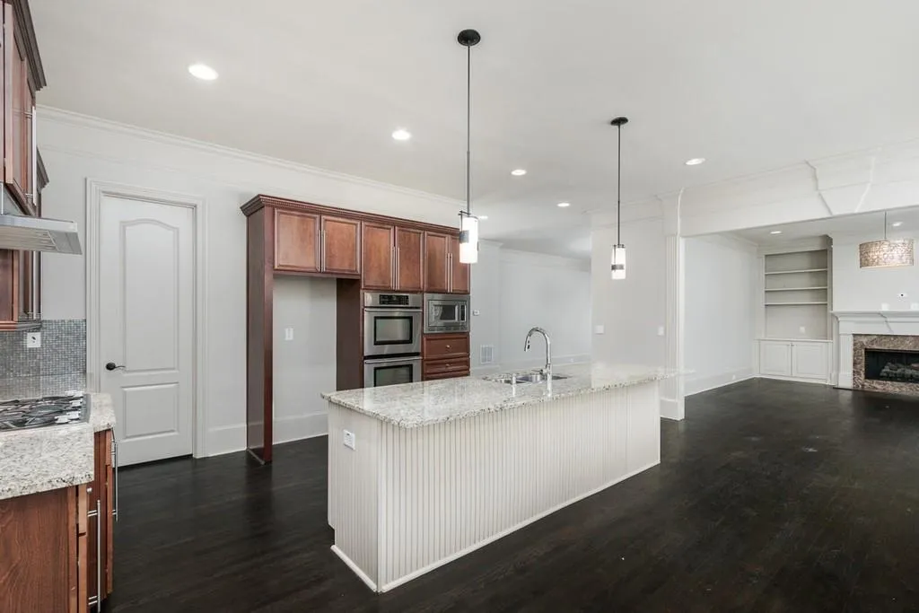 6256 Mount Vernon Oaks Drive, Atlanta, Georgia 30328, 5 Bedrooms Bedrooms, ,4 BathroomsBathrooms,Residential,Sold,6256 Mount Vernon Oaks Drive,6841845