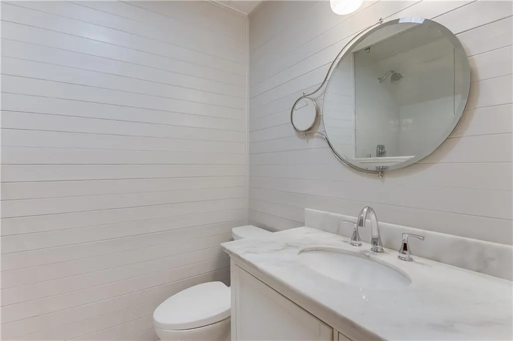 650 Forest Hills Drive, Atlanta, Georgia 30342, 6 Bedrooms Bedrooms, ,5 BathroomsBathrooms,Residential,Sold,650 Forest Hills Drive,6967872