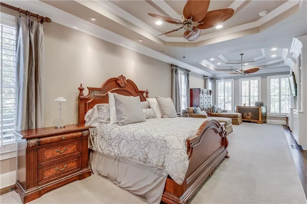 650 Forest Hills Drive, Atlanta, Georgia 30342, 6 Bedrooms Bedrooms, ,5 BathroomsBathrooms,Residential,Sold,650 Forest Hills Drive,6967872