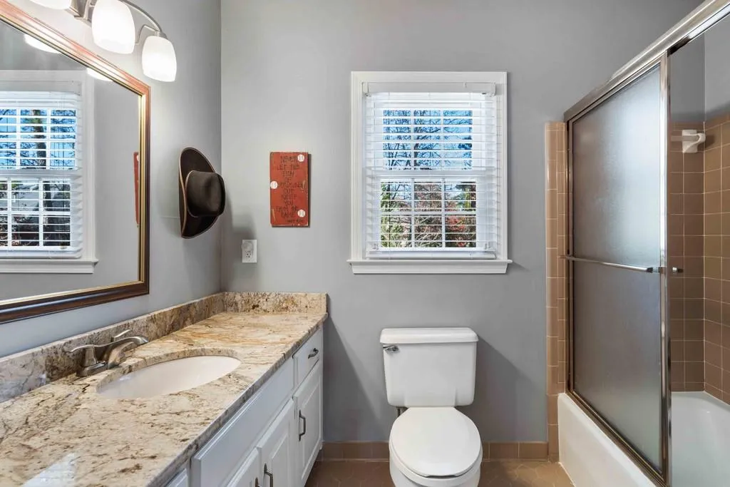 7765 Dunvegan Close, Sandy Springs, Georgia 30350, 4 Bedrooms Bedrooms, ,3 BathroomsBathrooms,Residential,Sold,7765 Dunvegan Close,6813828
