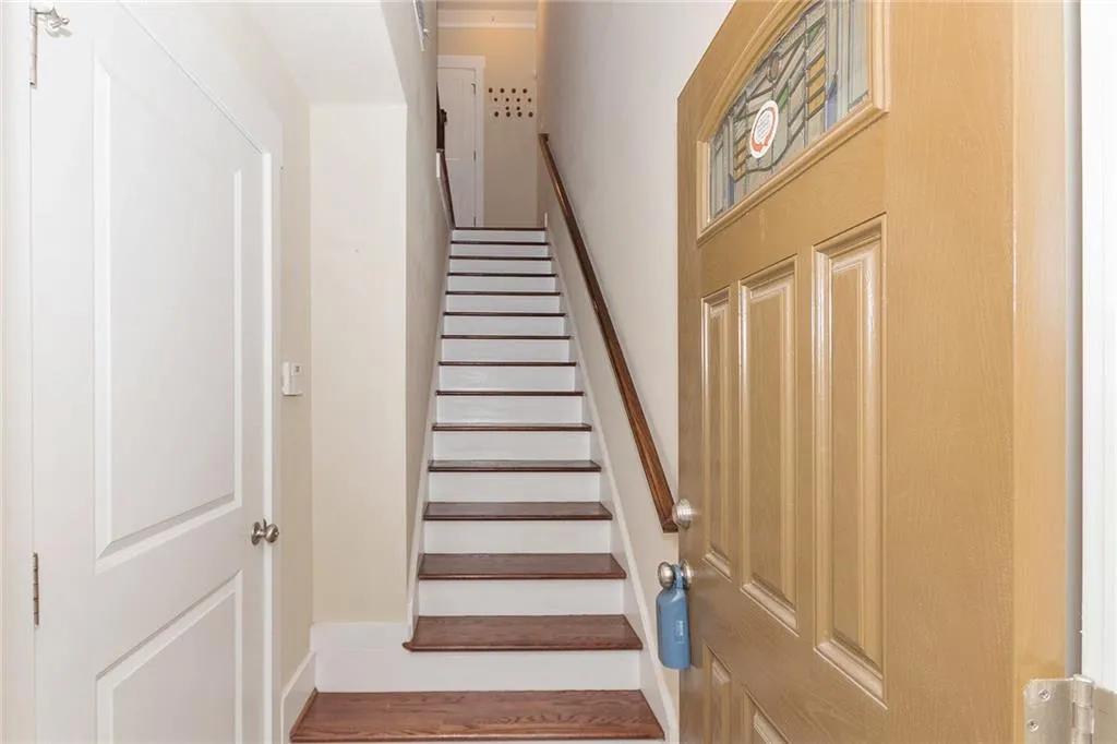 221 Semel Circle Nw Unit 245, Atlanta, Georgia 30309, 2 Bedrooms Bedrooms, ,2 BathroomsBathrooms,Residential,Sold,221 Semel Circle Nw Unit 245,5871877