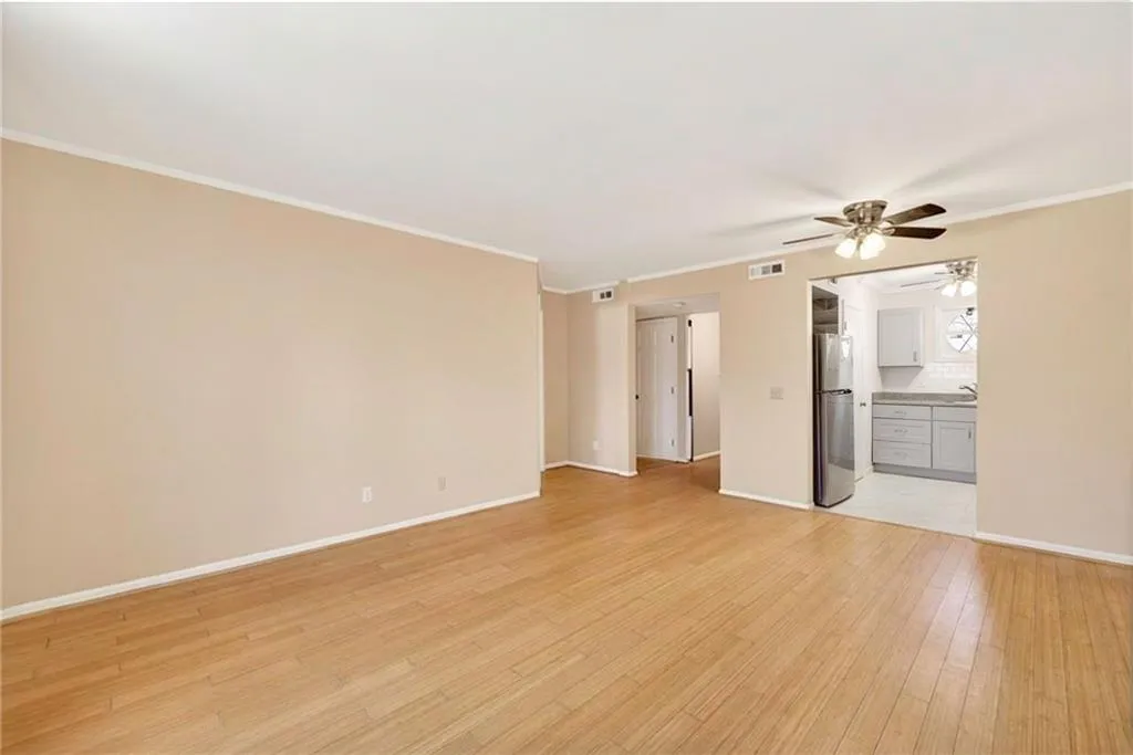 5400 Roswell Road Unit G3, Sandy Springs, Georgia 30342, 1 Bedroom Bedrooms, 0 ,1 BathroomBathrooms,Residential,For Sale,5400 Roswell Road Unit G3,7826928