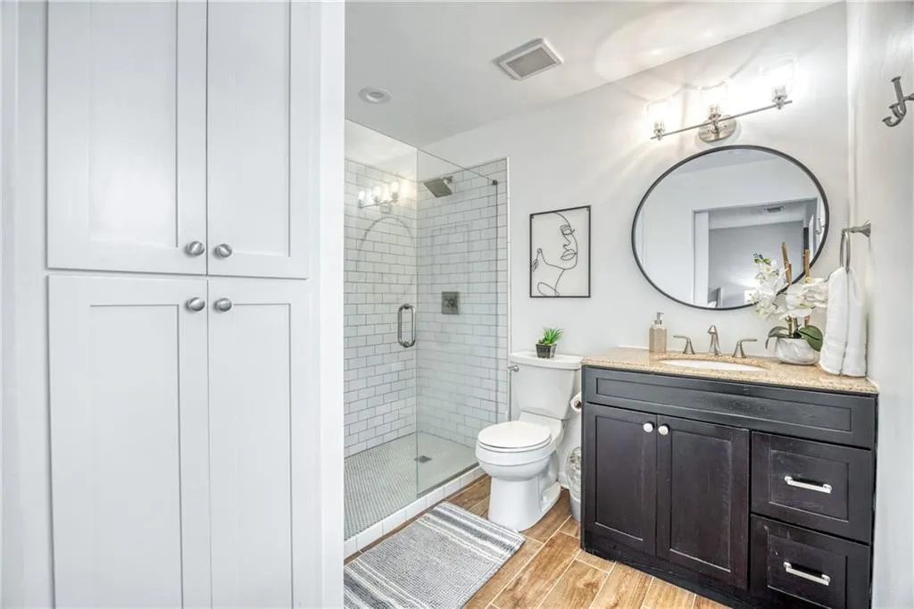 3 Market Square Place Nw, Atlanta, Georgia 30318, 2 Bedrooms Bedrooms, ,2 BathroomsBathrooms,Residential,For Sale,3 Market Square Place Nw,7612621
