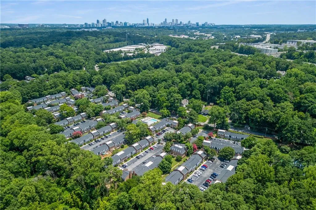 3 Market Square Place Nw, Atlanta, Georgia 30318, 2 Bedrooms Bedrooms, ,2 BathroomsBathrooms,Residential,For Sale,3 Market Square Place Nw,7612621