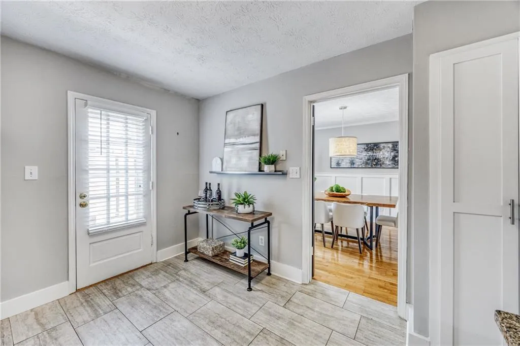 3 Market Square Place Nw, Atlanta, Georgia 30318, 2 Bedrooms Bedrooms, ,2 BathroomsBathrooms,Residential,For Sale,3 Market Square Place Nw,7612621