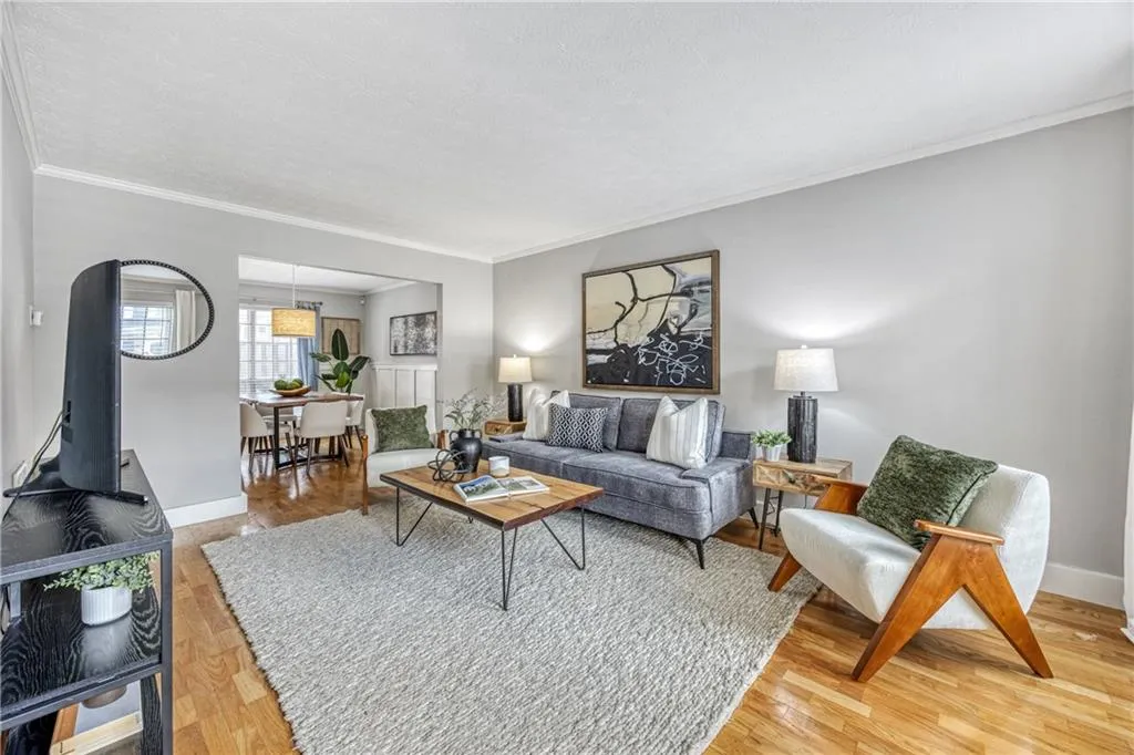 3 Market Square Place Nw, Atlanta, Georgia 30318, 2 Bedrooms Bedrooms, ,2 BathroomsBathrooms,Residential,For Sale,3 Market Square Place Nw,7612621